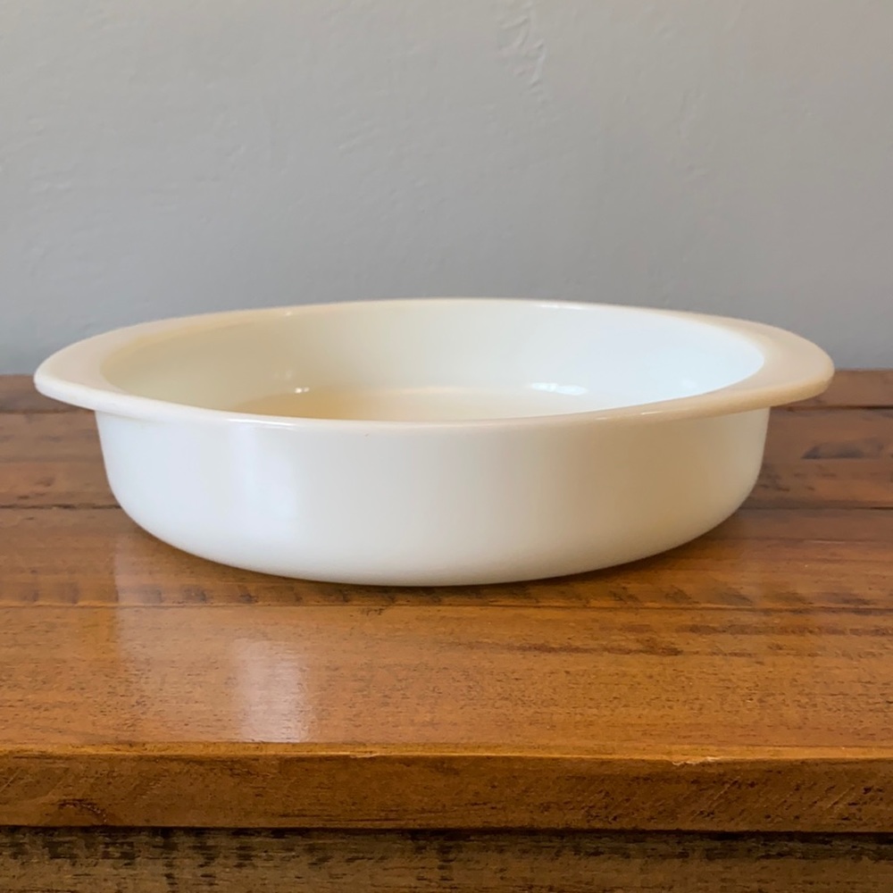 Vintage Pyrex 🤍 Opal Glass Casserole Dish 221
